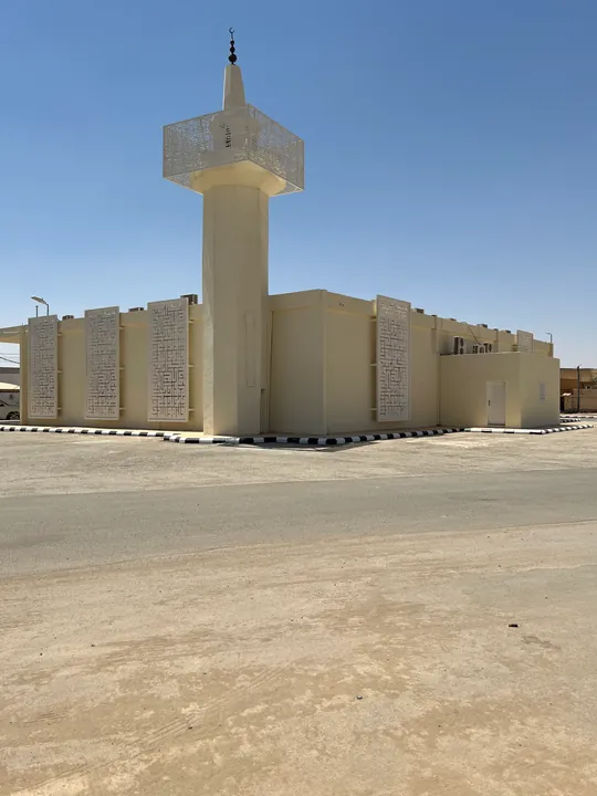 المسجد من الخارج بعد تنفيذ الواجهات