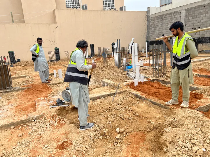 مراجعة نقاط تأسيس التمديدات في الموقع